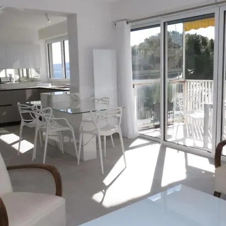 Palais De La 233 * Sainte-Maxime