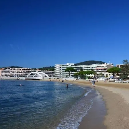 Palais De La 233 * 圣马克西姆