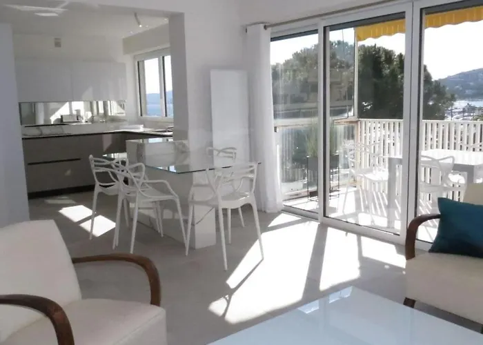 Palais De La 233 * Sainte-Maxime